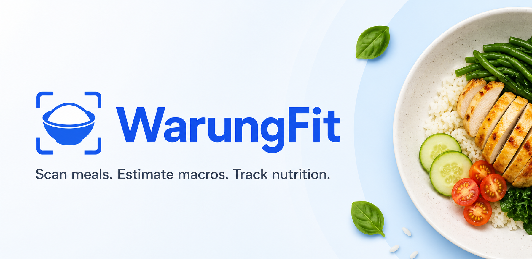 Bannière de présentation de WarungFit avec un plat photographié
